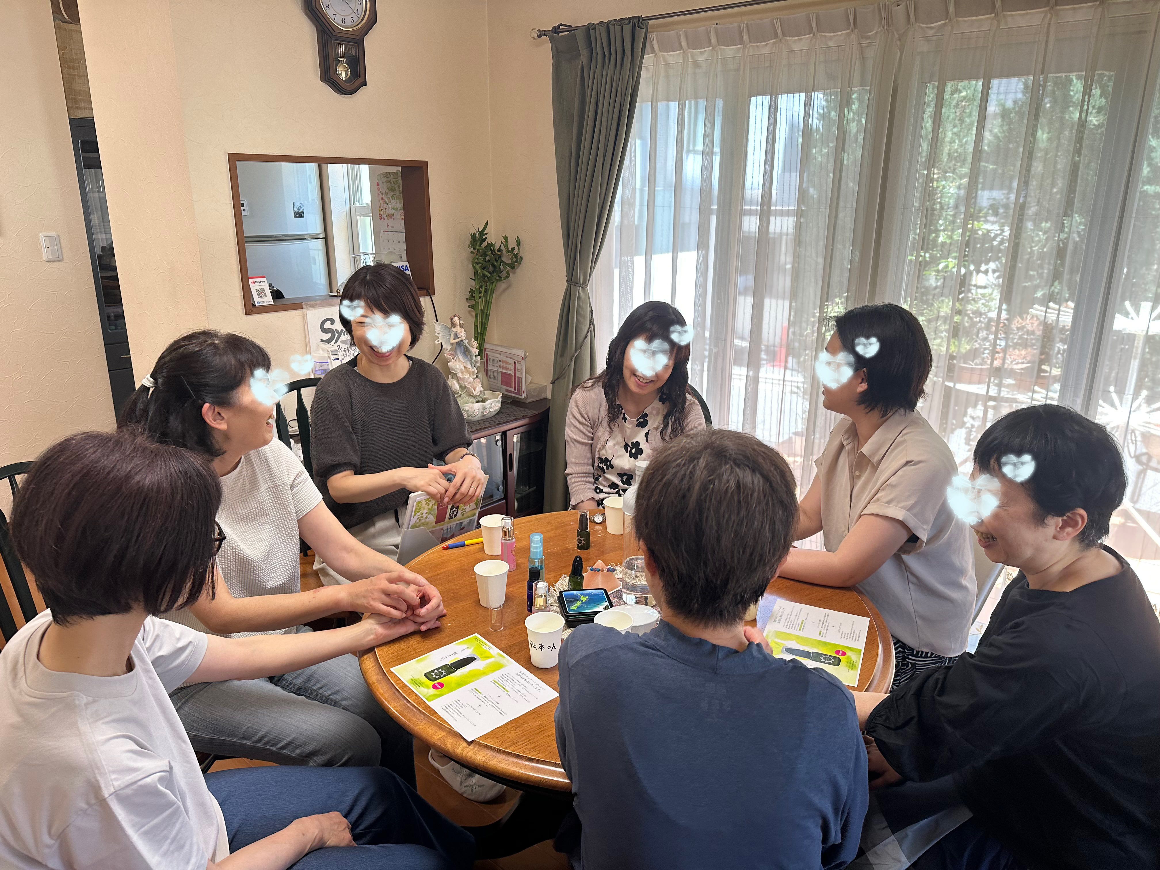 サロンでの商品説明会の様子